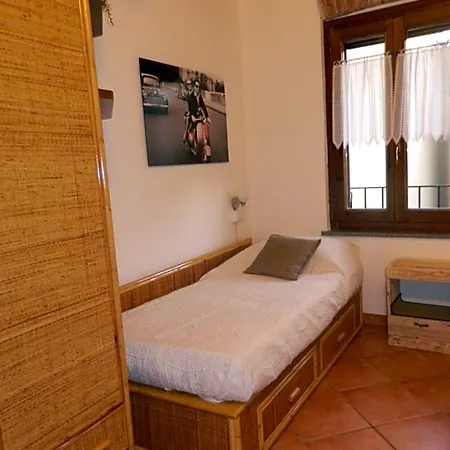 Amici Del Colle Bed & Breakfast 3*